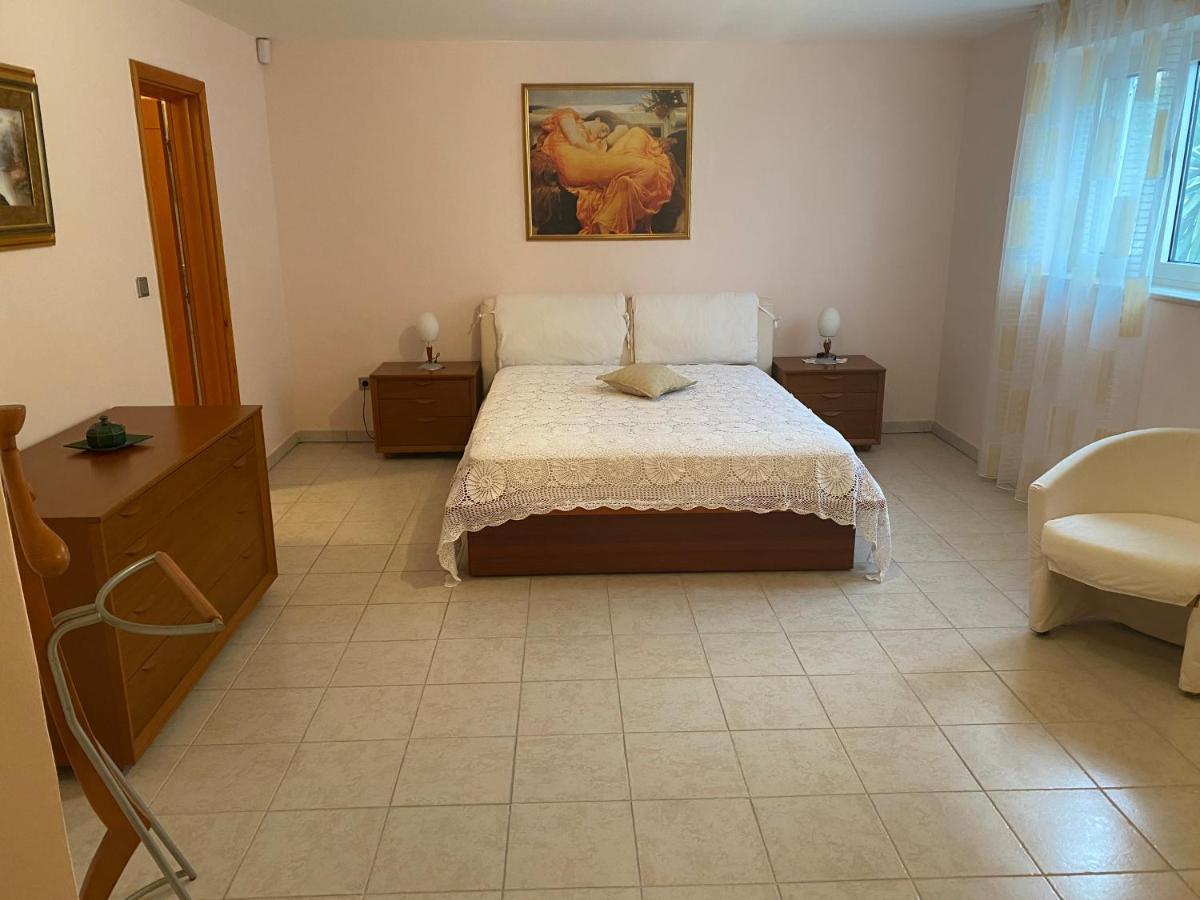 Apartment L'Odore Del Mare Dolac エクステリア 写真